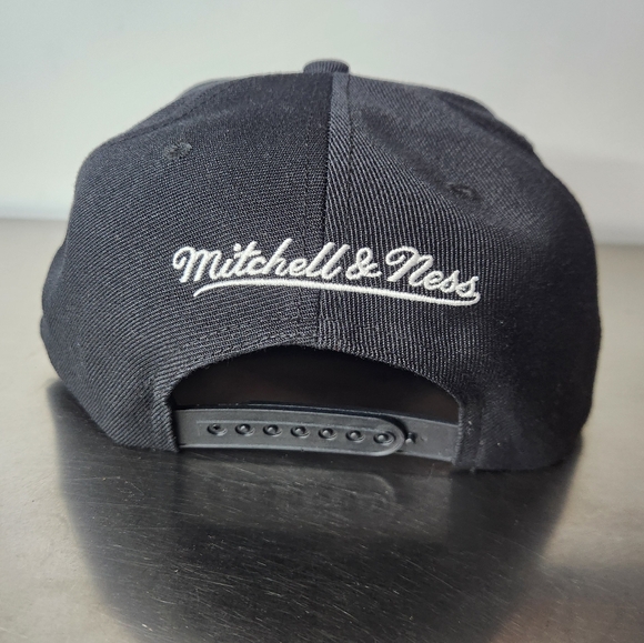 L.A Clippers Snapback Hat - Picture 6 of 7